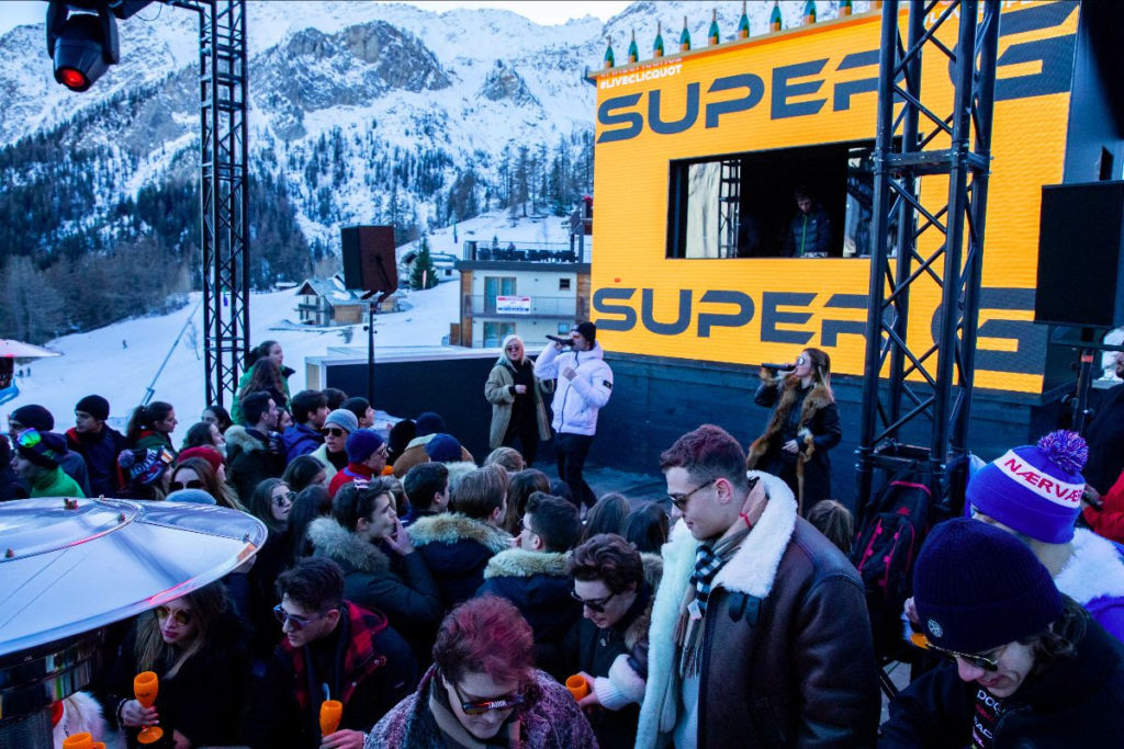 Il Pagante, Merk & Kremont e il Capodanno “stellato”: al Super G di Courmayeur, il Mountain Club più cool delle Alpi italiane, il 2019 si chiude alla grande. E il 2020 parte con il botto